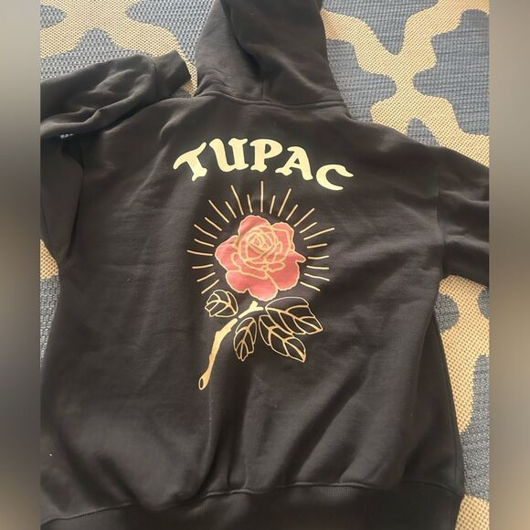 Women's Tupac hoodie nwt - Picture 4 of 5